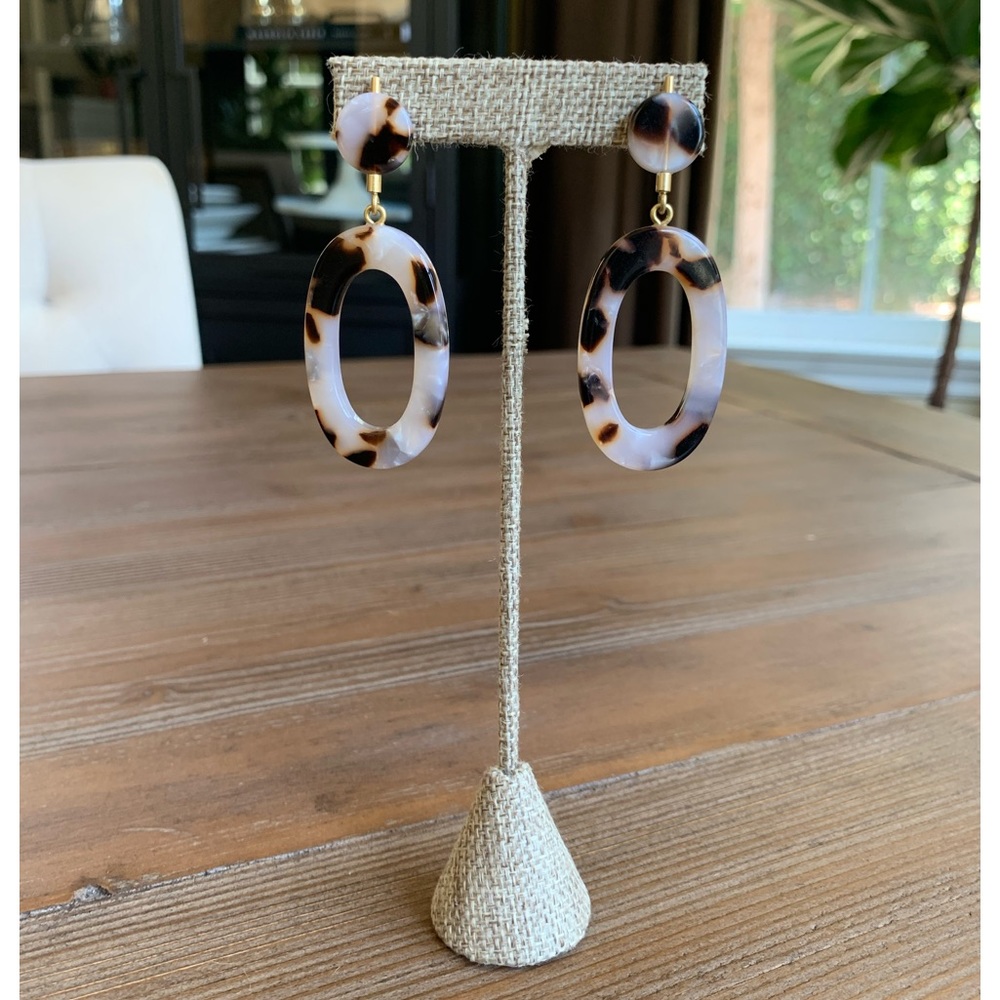 Pair of Oval Tortoise Shell Acetate Dangle Earrings with Gold Tone Accents